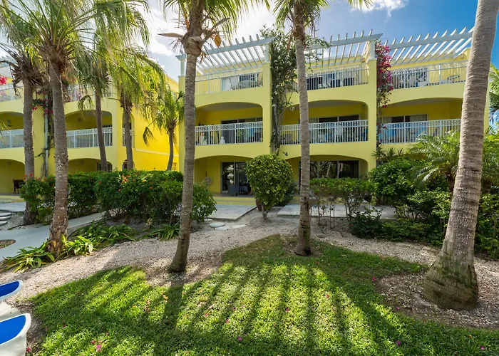 Cheap hotel: Inn At Grace Bay