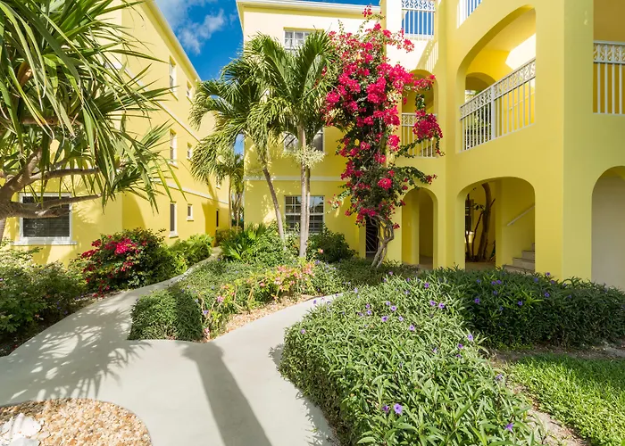 Cheap hotel: Inn At Grace Bay