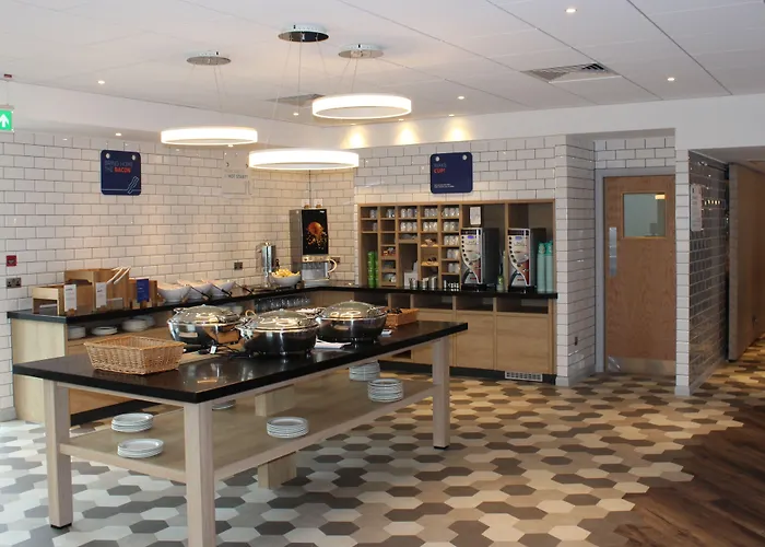 Holiday Inn Express Kassam Stadium By Ihg