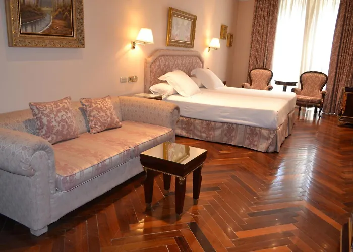 Hotel con piscina: Hotel Alameda Palace