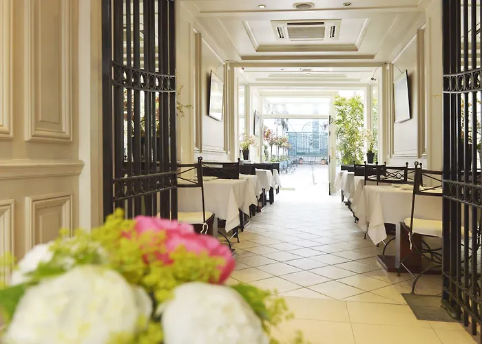 Hotel Suites Unic Renoir Saint-Germain