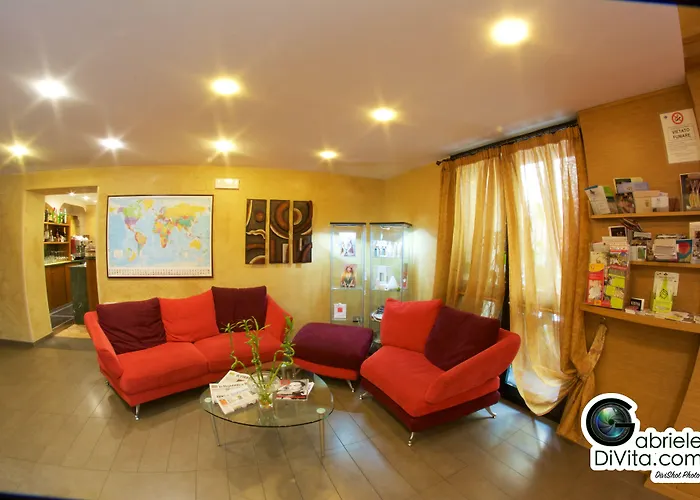 Cheap hotels La Luna