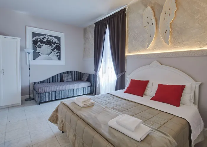 Hotel 3 stelle: Leone X Guest House