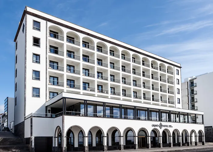 Hotel with view: Grand Hotel Acores Atlantico