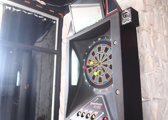 Hotel with pool: Guam Reef Hotel