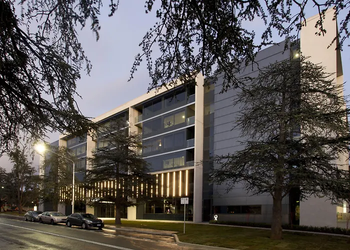 East Hotel And Apartments