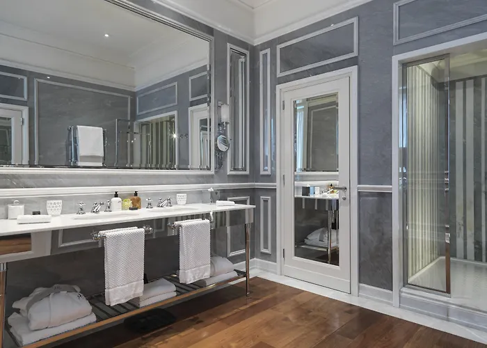 Hotel di lusso: J.K. Place Roma - The Leading Hotels Of The World