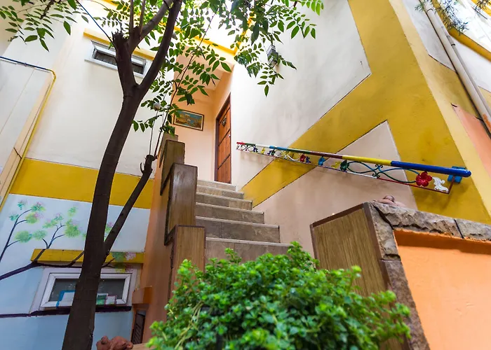 Resorts Guide Changmoi House