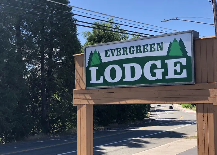 Vacation rental: Evergreen Lodge