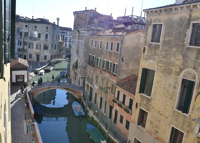 Cheap hotel: Dimora Dogale