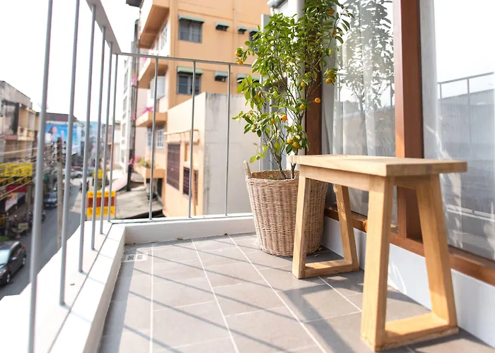 Hotels with a view Thapae Happy House