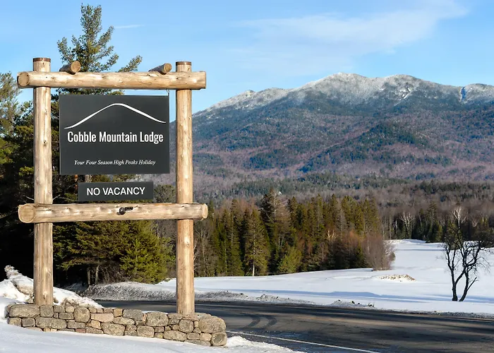 Hotel with view: Cobble Mountain Lodge