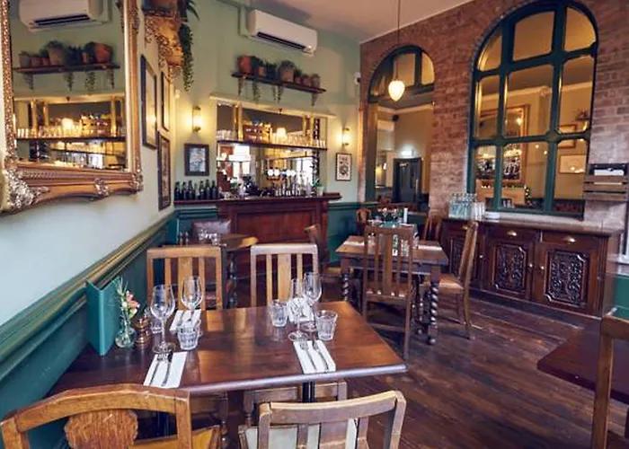 Pet Friendly hotel: The Old Coffee Tavern