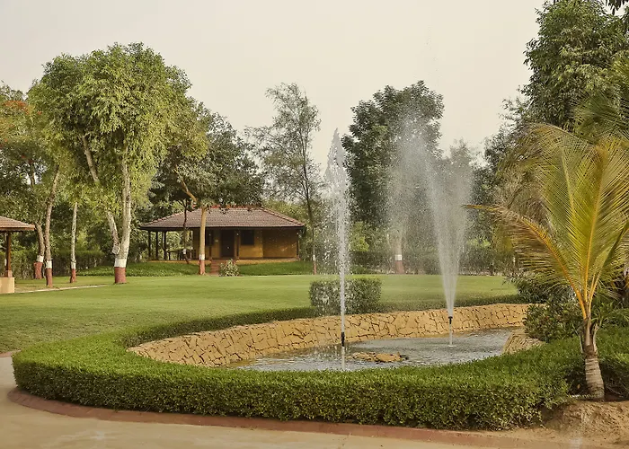 Ping Pong hotel: Radhe Upavan Resort