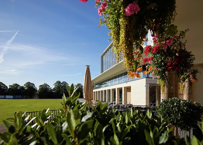 Luxury hotel only: Hilton Garden Inn Doncaster Racecourse