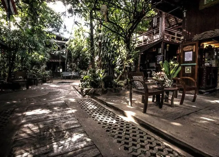 Guest house: Gap'S House