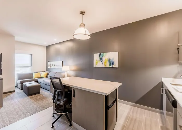 Jacuzzi hotel: Hyatt House Winnipeg South Outlet Collection