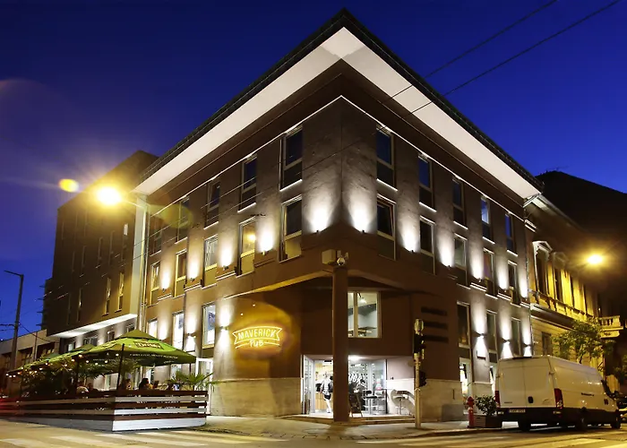 Hotel pres du College: Maverick Central Market