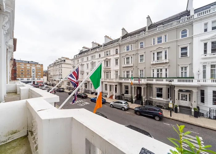 4 star hotel: Gainsborough Hotel