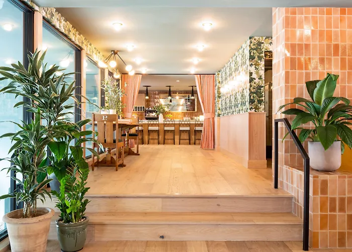 Hotel que admite mascotas: Palihotel Hollywood Near Universal Studios