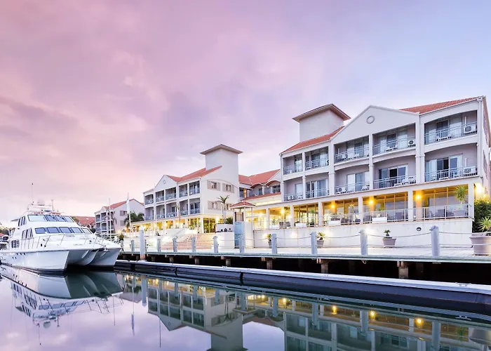 Hotel with Tennis: Hope Harbour Hotel