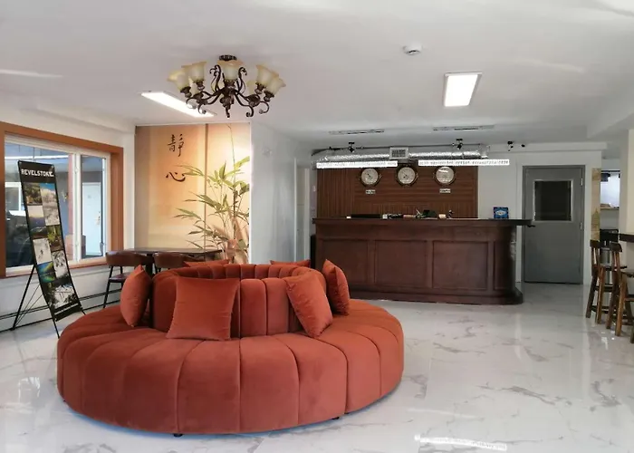 Ski Resorts Alpine Inn & Suites
