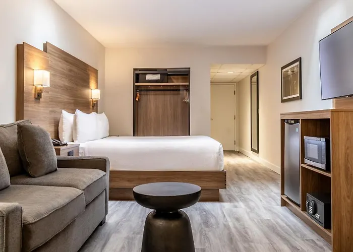 Atrium Vancouver