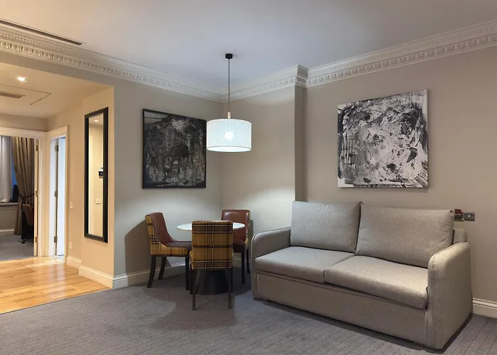 Fraser Suites