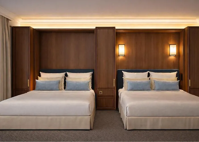 Hôtel bon marché: Hotel Saint Cyr Etoile