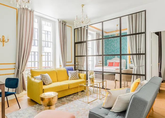 Luxury 2 Bedroom 2 Bathroom - Louvre
