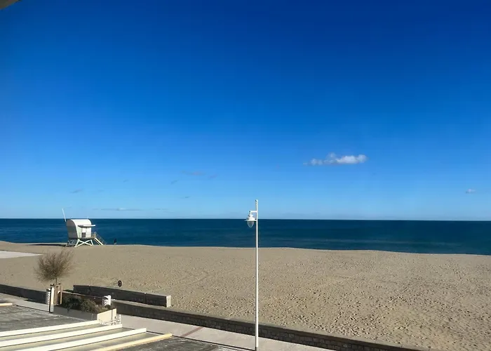 Hôtel bon marché: Hotel Restaurant La Cote Revee