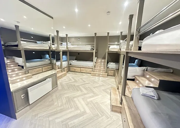 Luxury hotel only: Eleanor Rigby Apts Stanley Street