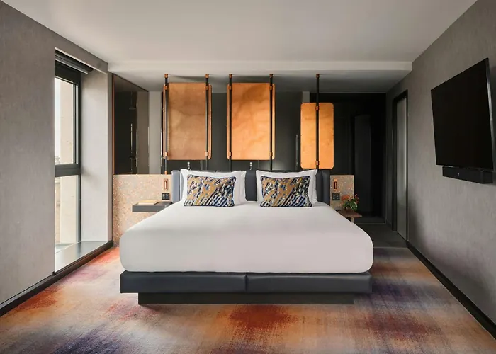 Luxury hotel only: W Edinburgh