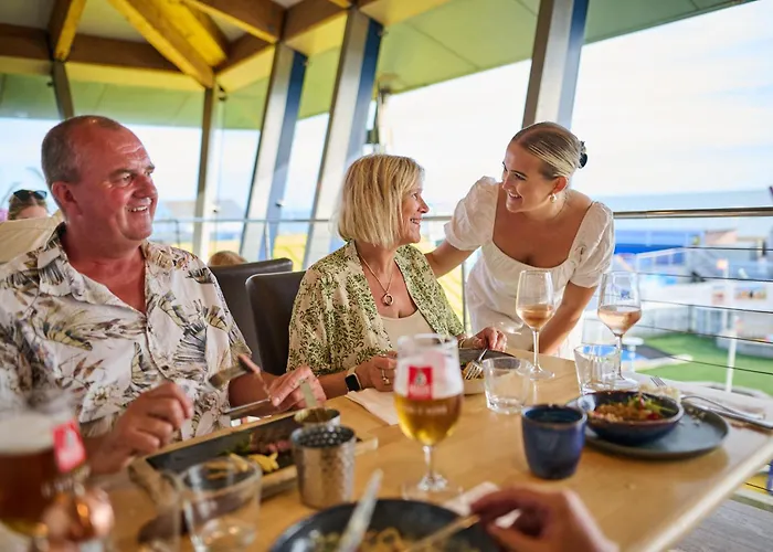 Resorts Guide Seal Bay