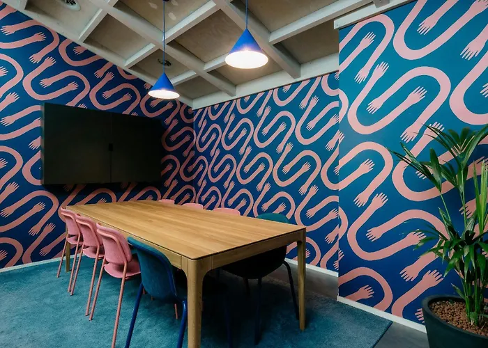 Social Hub Amsterdam City Extended Stay