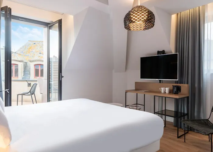 Pet Friendly hotel: Golden Tulip Saint Malo- Le Grand Be