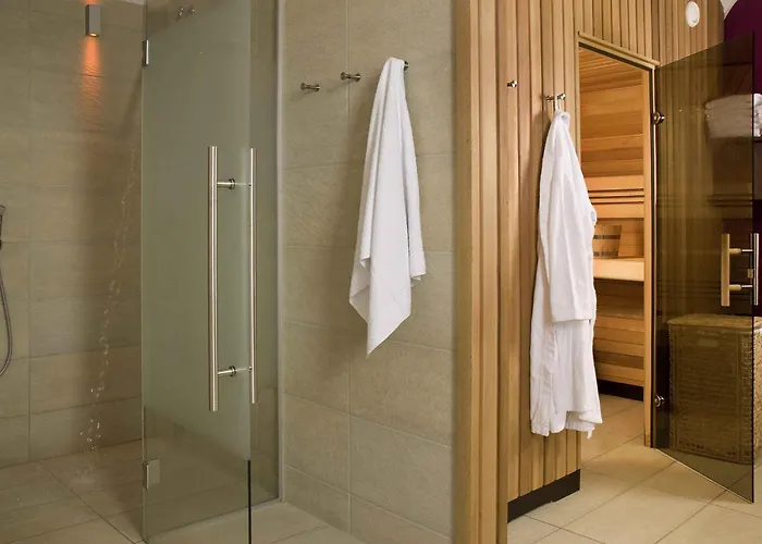 Luxury hotel only: Mercure Grand Hotel Biedermeier Wien