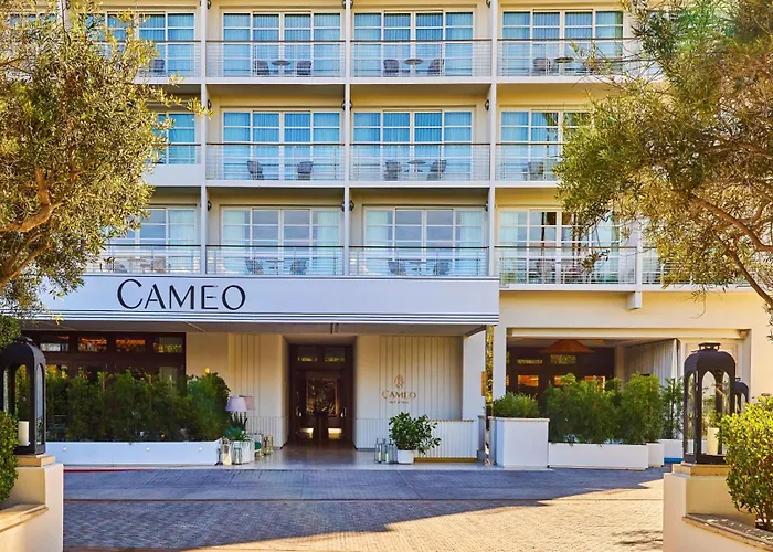 Cameo Beverly Hills, Lxr s & Resorts