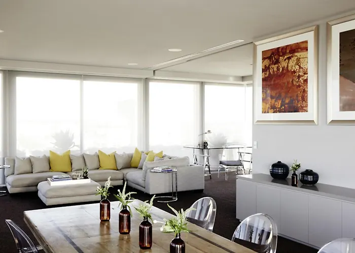 Hotel Spa: The Olsen Melbourne Art Series