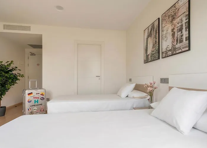 Hotel con vista: Limehome Barcelona Carrer De Fontcoberta - Digital Access