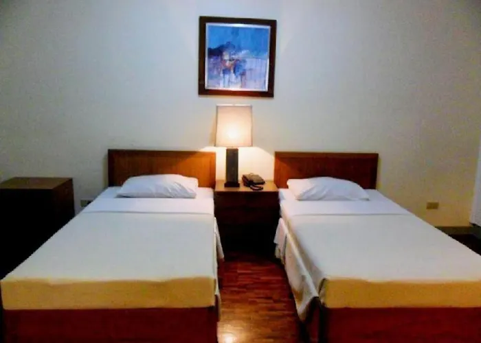 Airport Hotel: Amorsolo Mansion Hotel