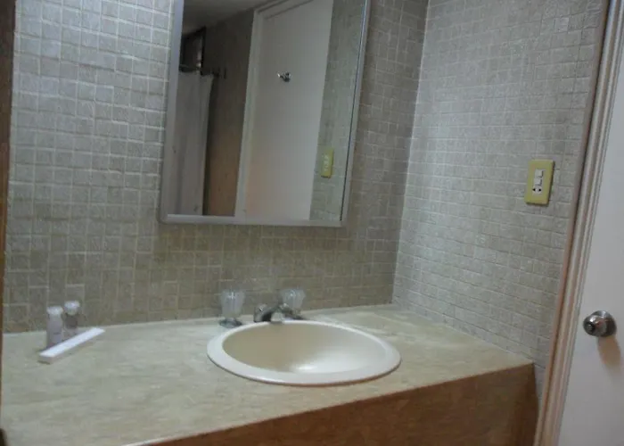 Airport Hotel: Amorsolo Mansion Hotel