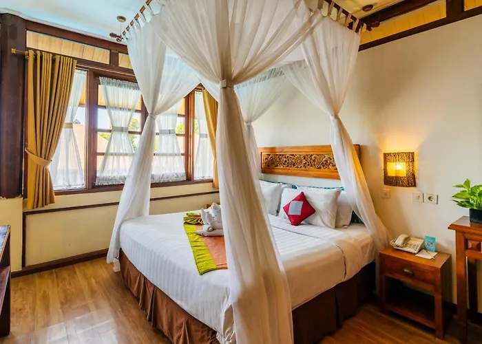 Hotel near College: Desamuda Village By Pertama Management