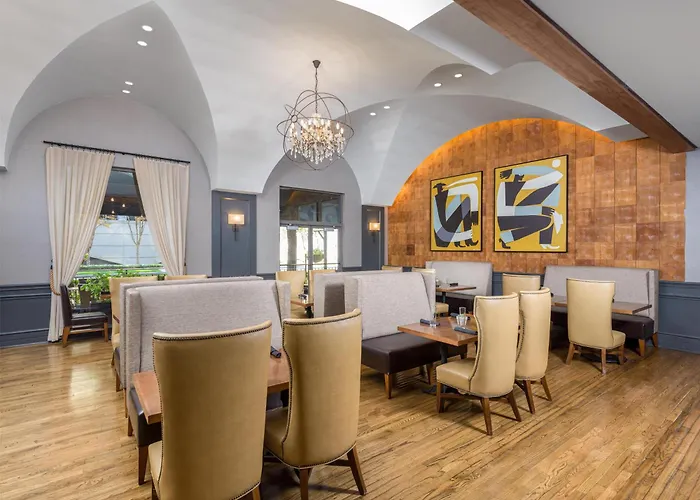 Hotel que admite mascotas: Hilton Dallas-Park Cities