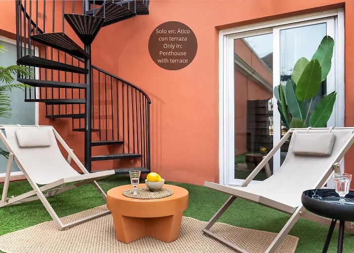 Suites Santas Patronas, Maestranza