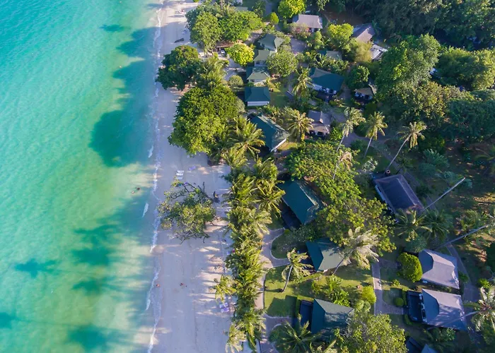 Luxe hotel: Phi Phi Holiday Resort, Leam Tong Beach