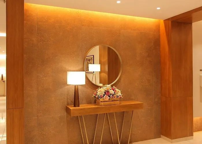Crystal Plaza Luxury Business