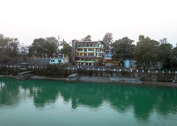 Shanti Naturecure On Ganga