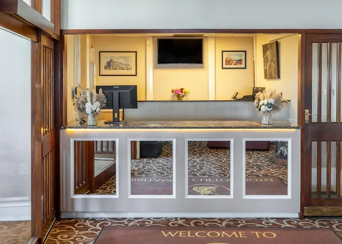 Clifton Hotel
