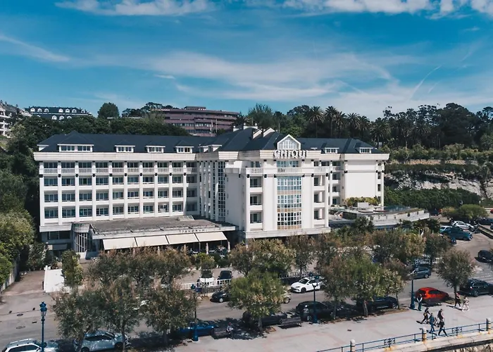 Beach Hotels Chiqui